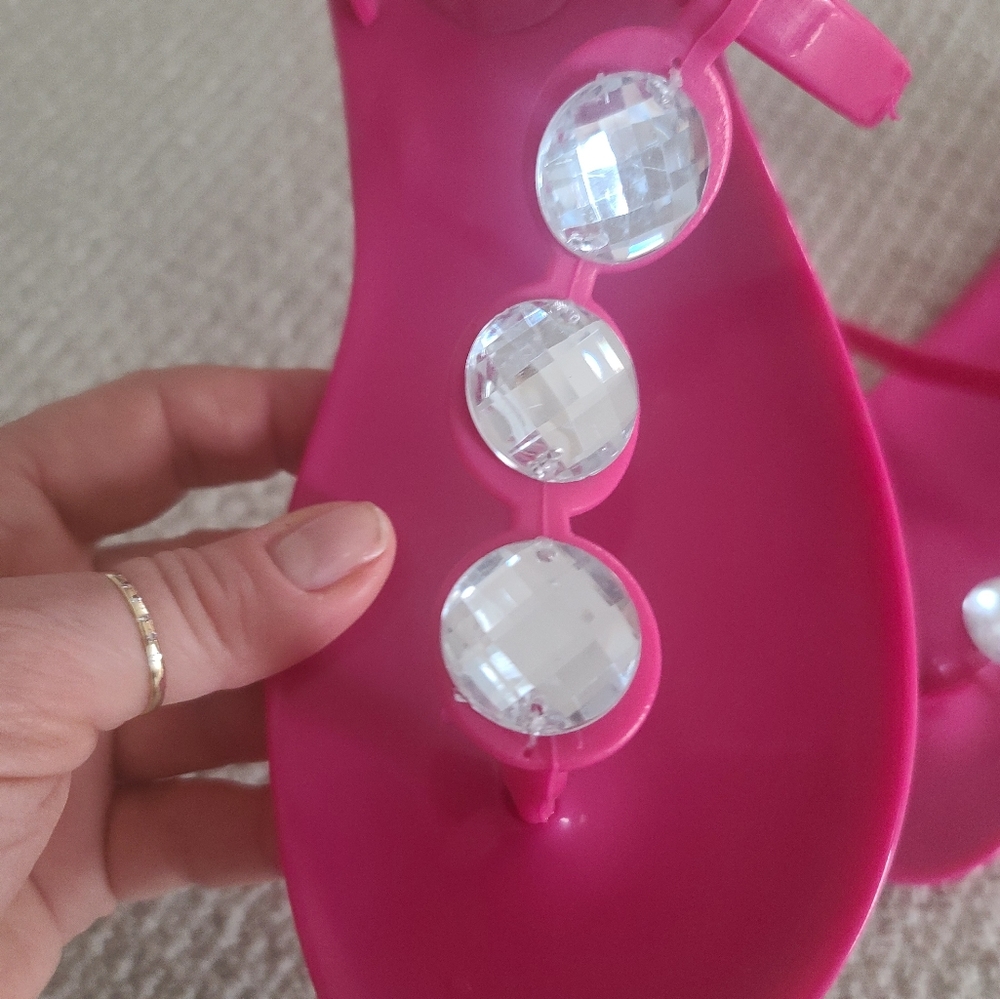 Sandals - Picture 2 of 4